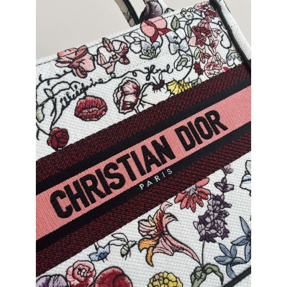 Dior M1265 Small Romantic Flower Embroidery